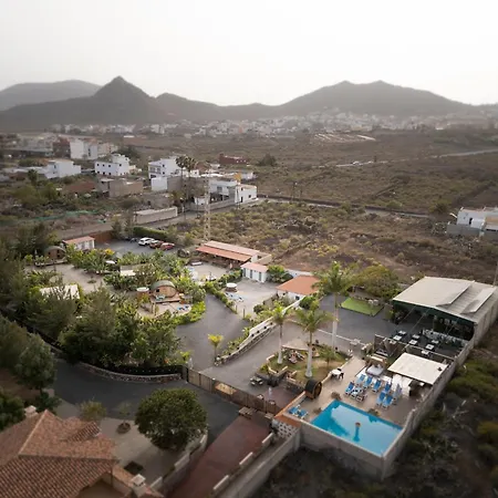 Amani Con Jacuzzi Climatizado Y Piscina * Buzanada